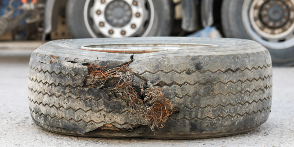 Watch out for the symptoms of bad tires to avoid the worst case scenarios.