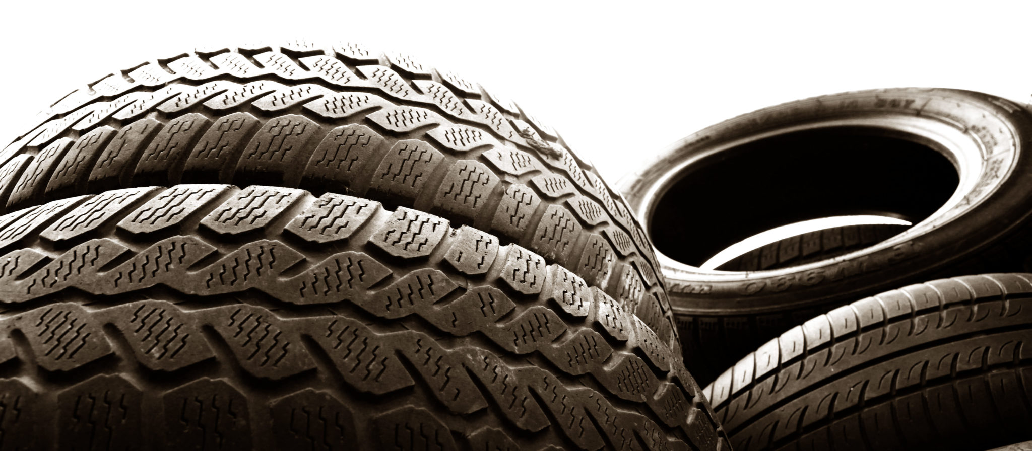 what-causes-tires-to-wear-on-the-inside-facts-information-car-addict