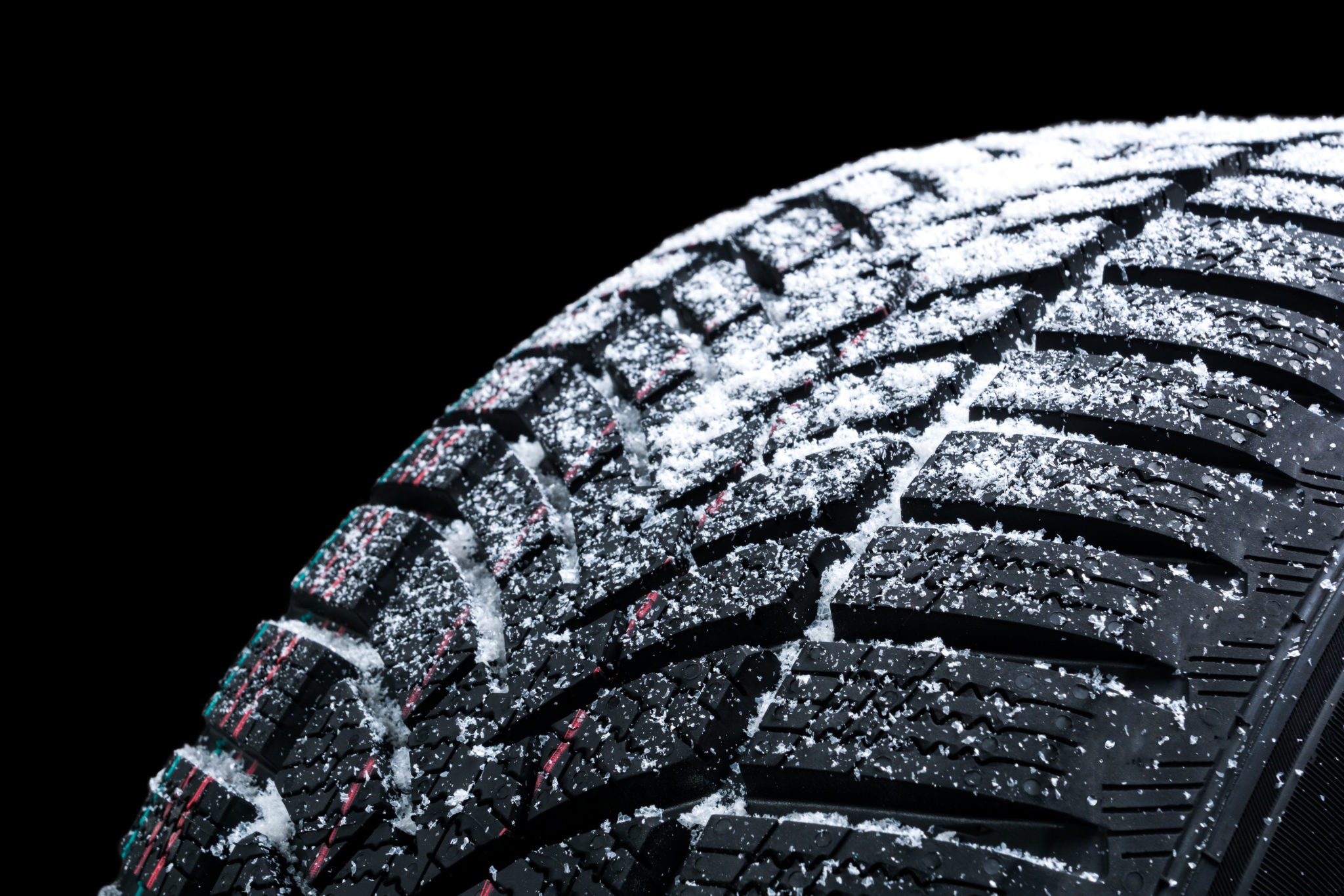 are-mud-tires-good-in-snow-car-addict